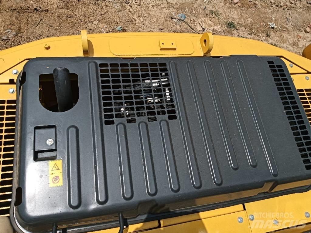 Komatsu PC 130 Vidutinės galios ekskavatoriai 7-12 t