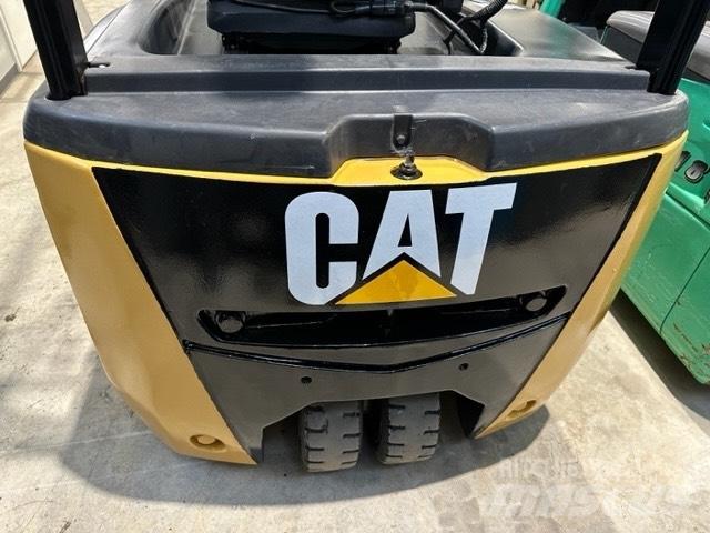 CAT EP 16 CPNT Elektriniai šakiniai krautuvai