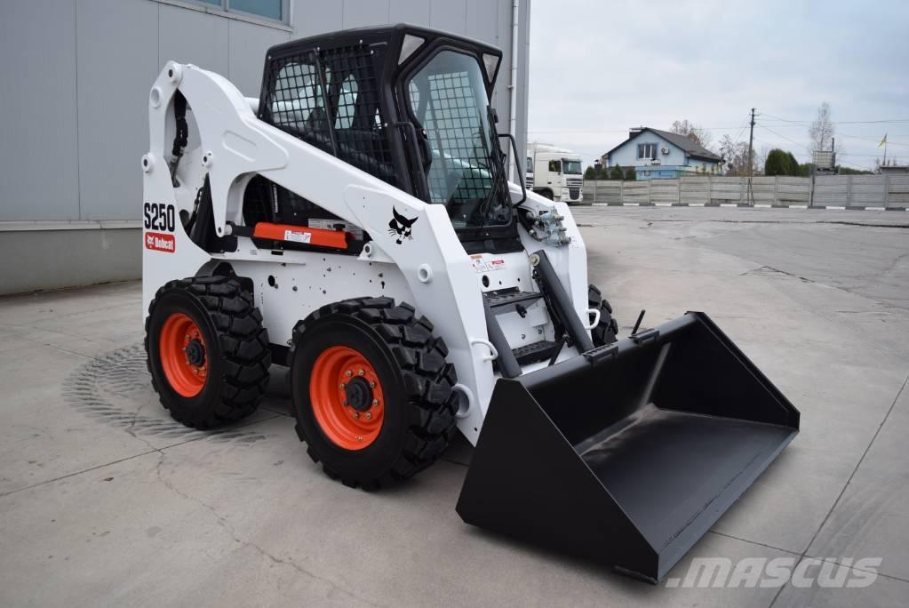 Bobcat S 250 Krautuvai su šoniniu pasukimu