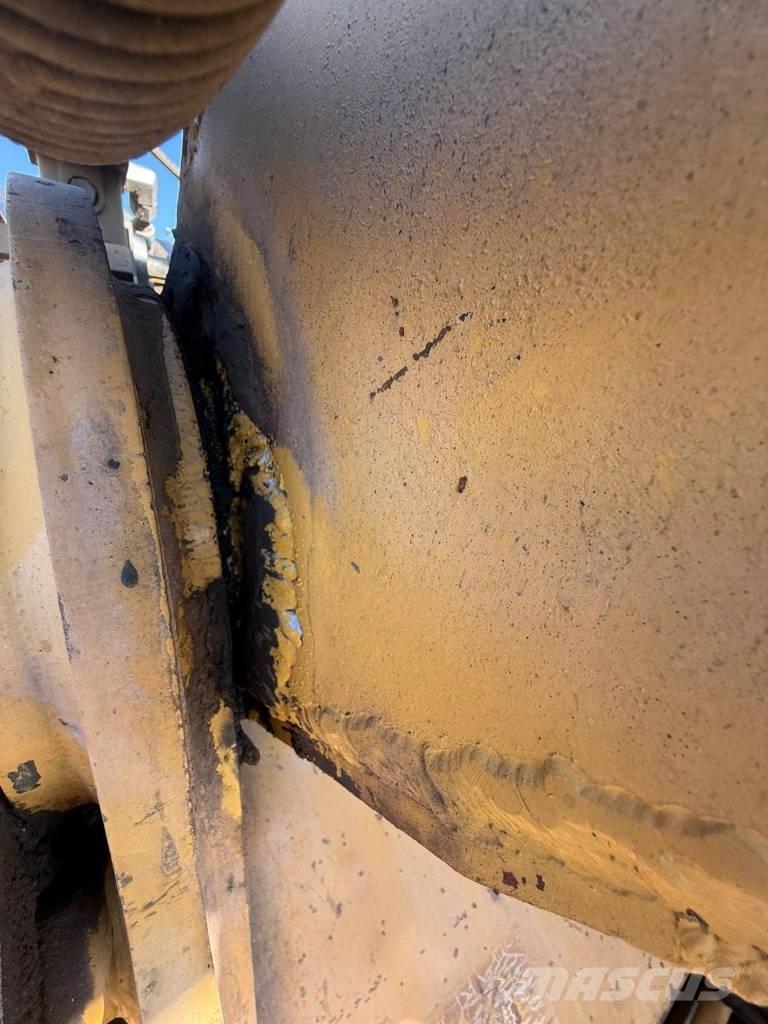 CAT 336 D Vikšriniai ekskavatoriai