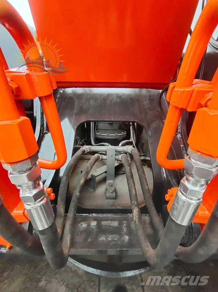 Hitachi ZX 200 Vikšriniai ekskavatoriai