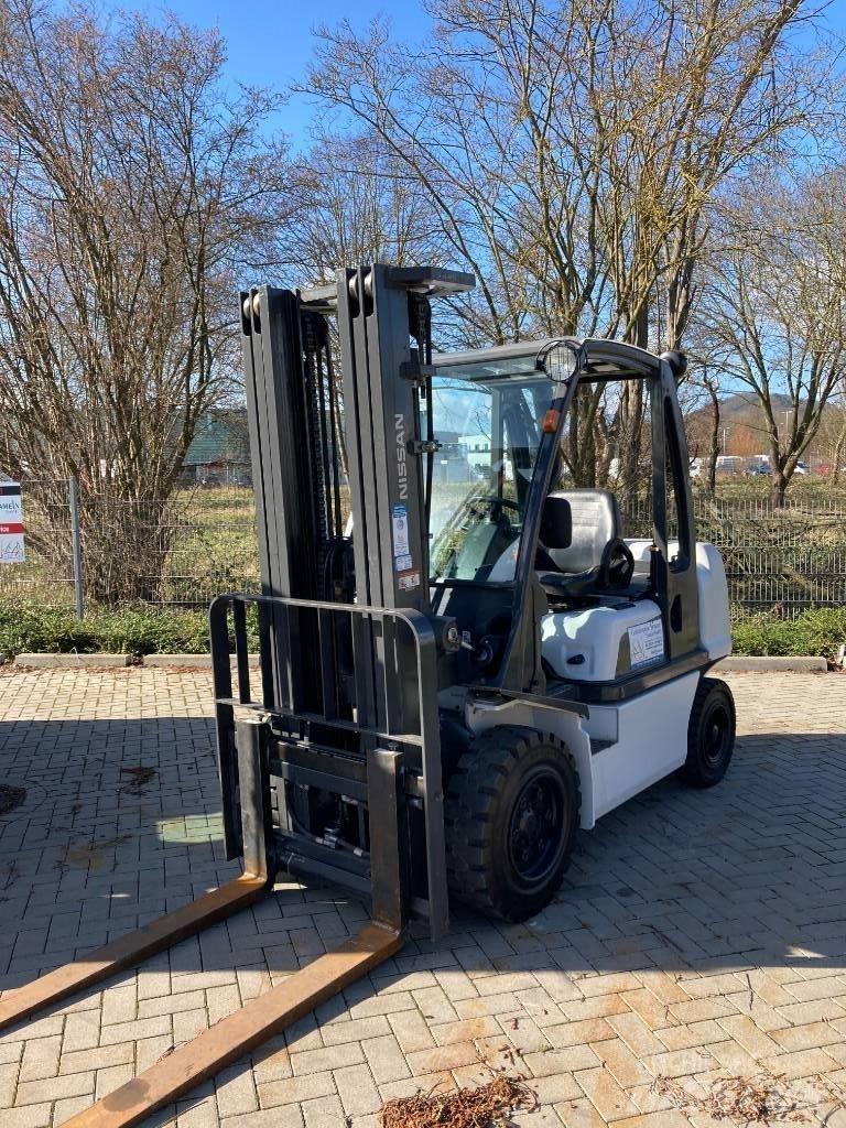 Nissan YG1D2A32Q Dyzeliniai krautuvai