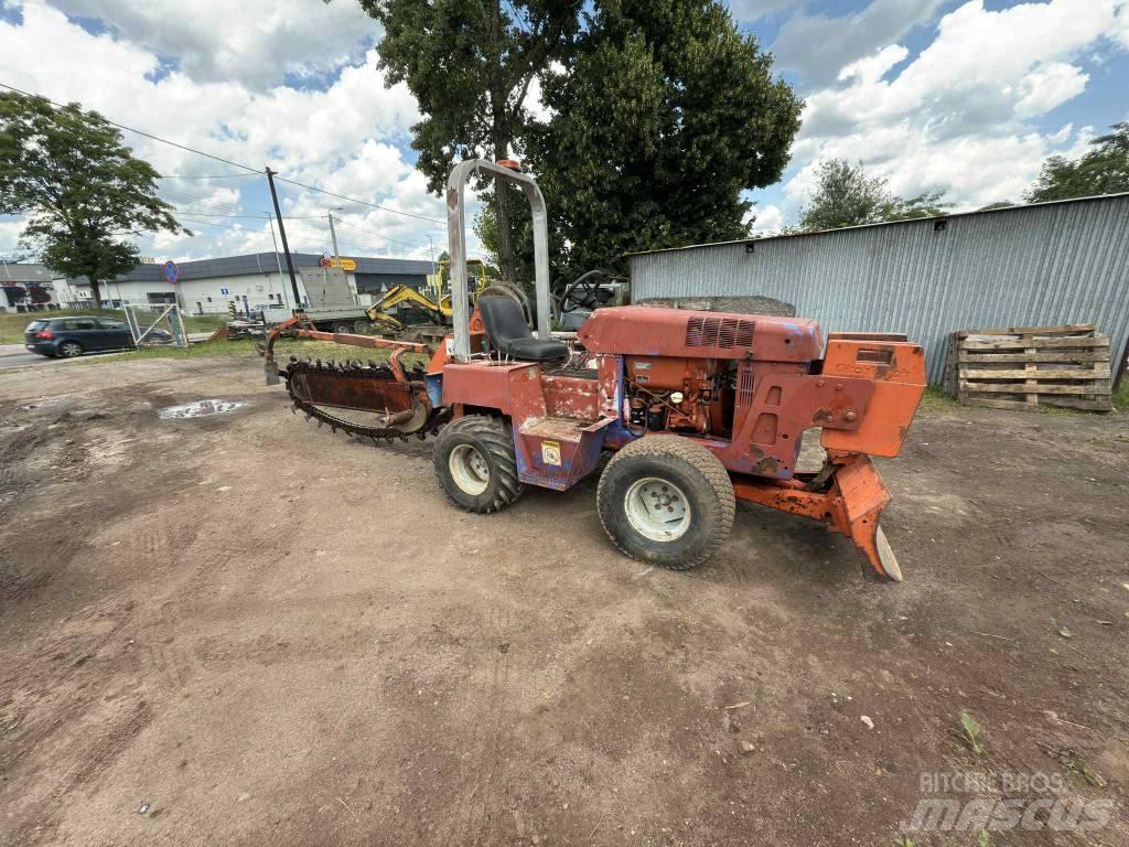 Ditch Witch 3500 Tranšėjų ekskavatoriai