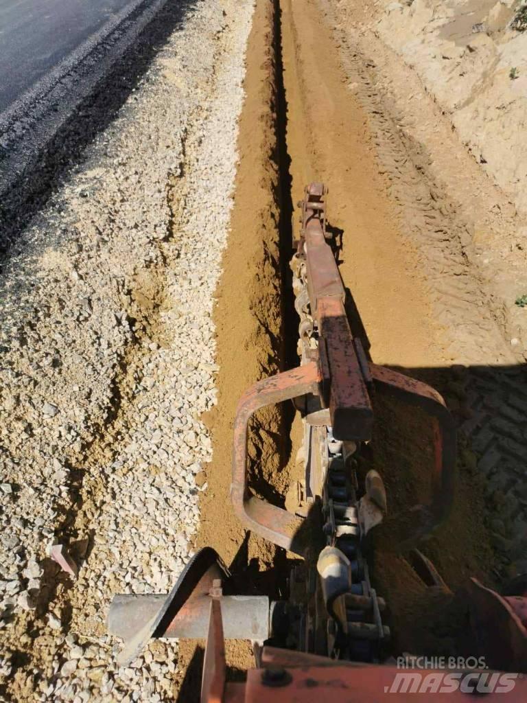 Ditch Witch 3500 Tranšėjų ekskavatoriai