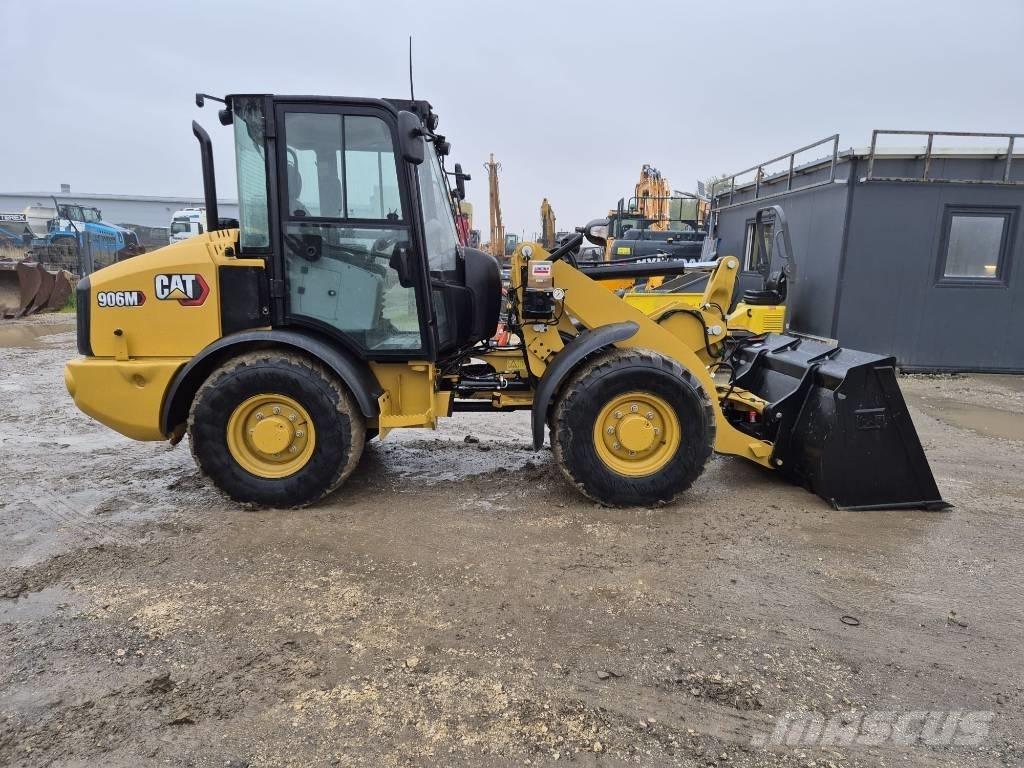 CAT 906M Naudoti ratiniai krautuvai