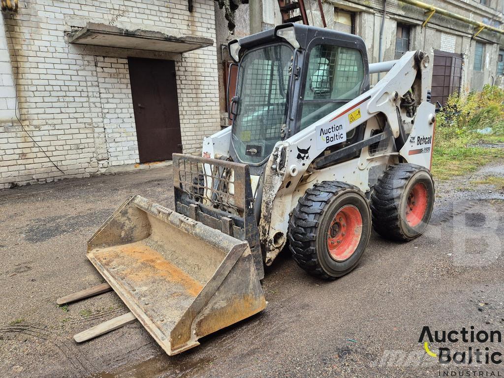 Bobcat S 650 Krautuvai su šoniniu pasukimu