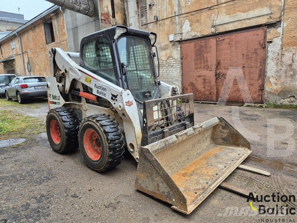 Bobcat S 650 Krautuvai su šoniniu pasukimu