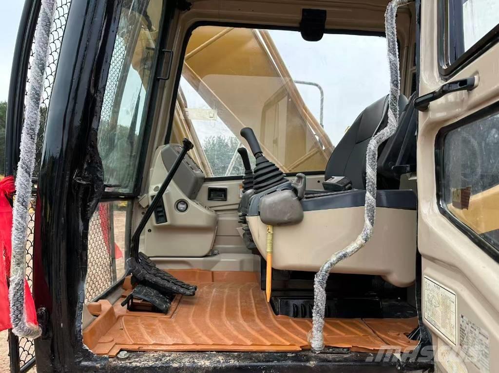 CAT 320 B L Vikšriniai ekskavatoriai