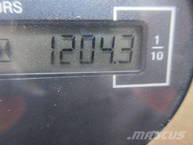 Klubb K26 Ant vilkikų montuojamos kėlimo platformos