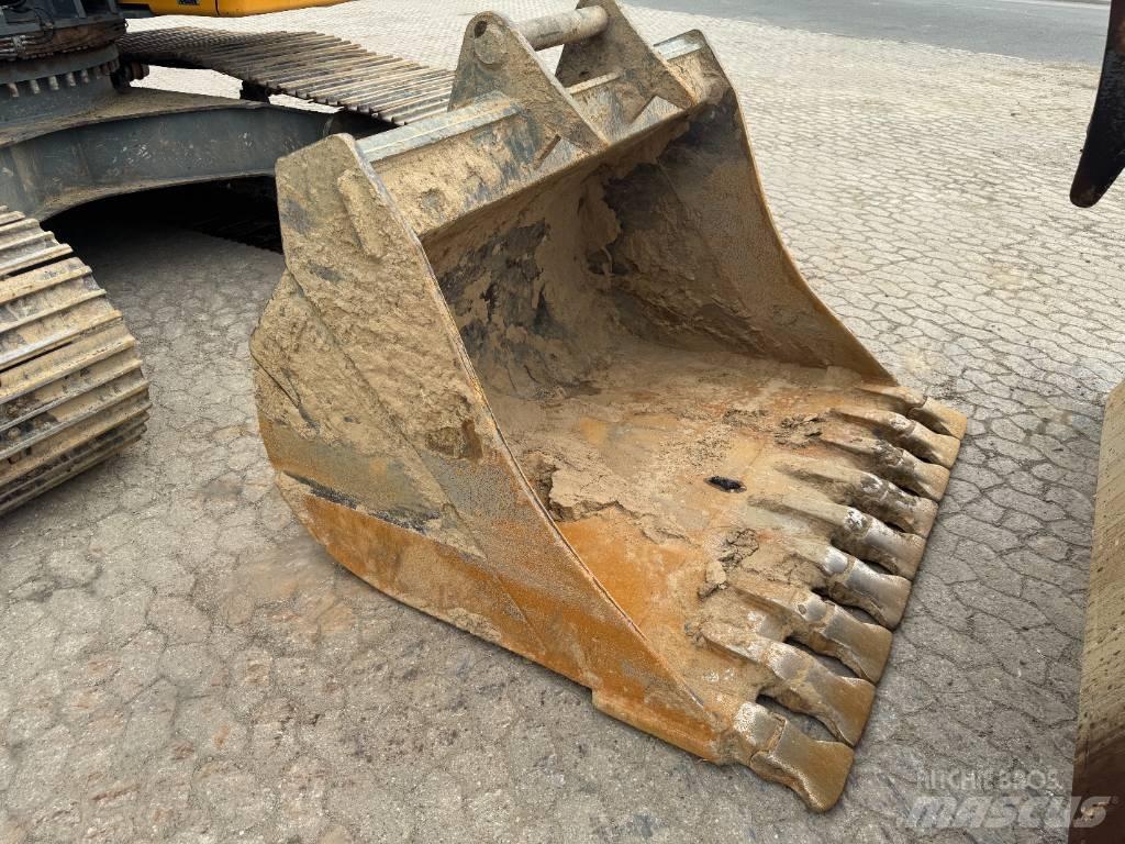 Liebherr R 926 LC Vikšriniai ekskavatoriai
