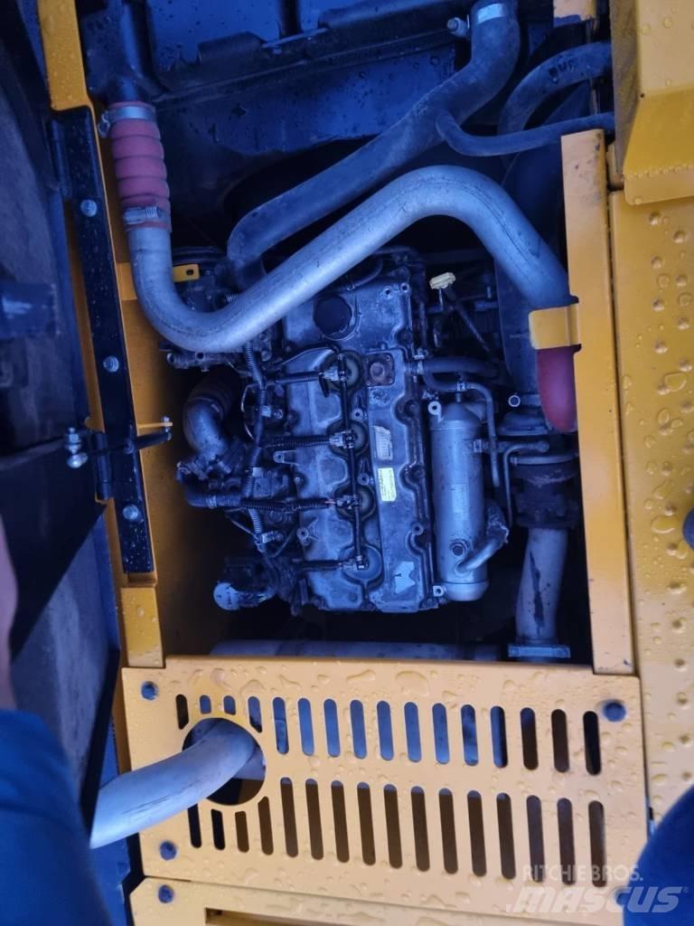 JCB JS 160 LC Vikšriniai ekskavatoriai