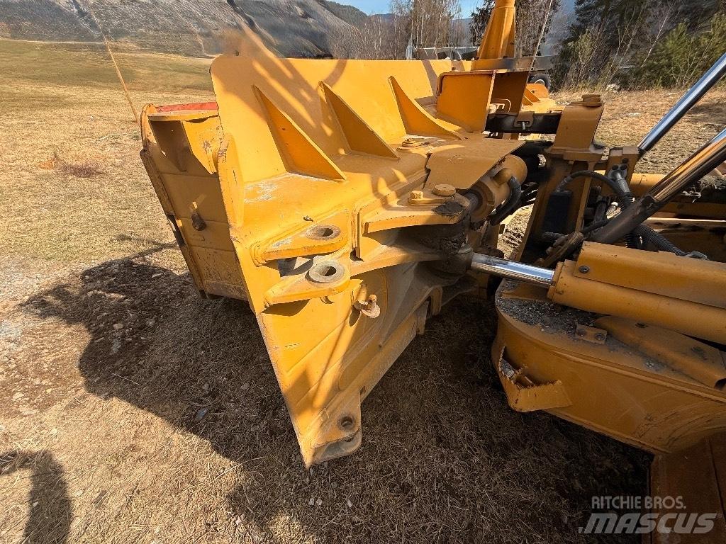 CAT D 6 T LGP Vikšriniai buldozeriai