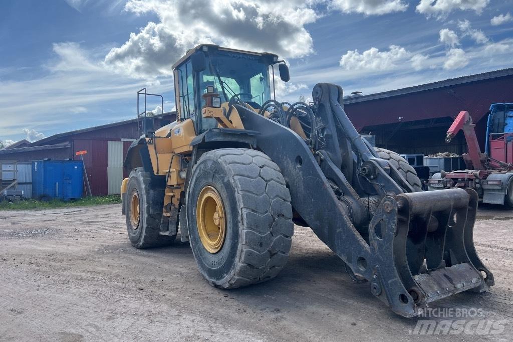 Volvo L 180 G Naudoti ratiniai krautuvai