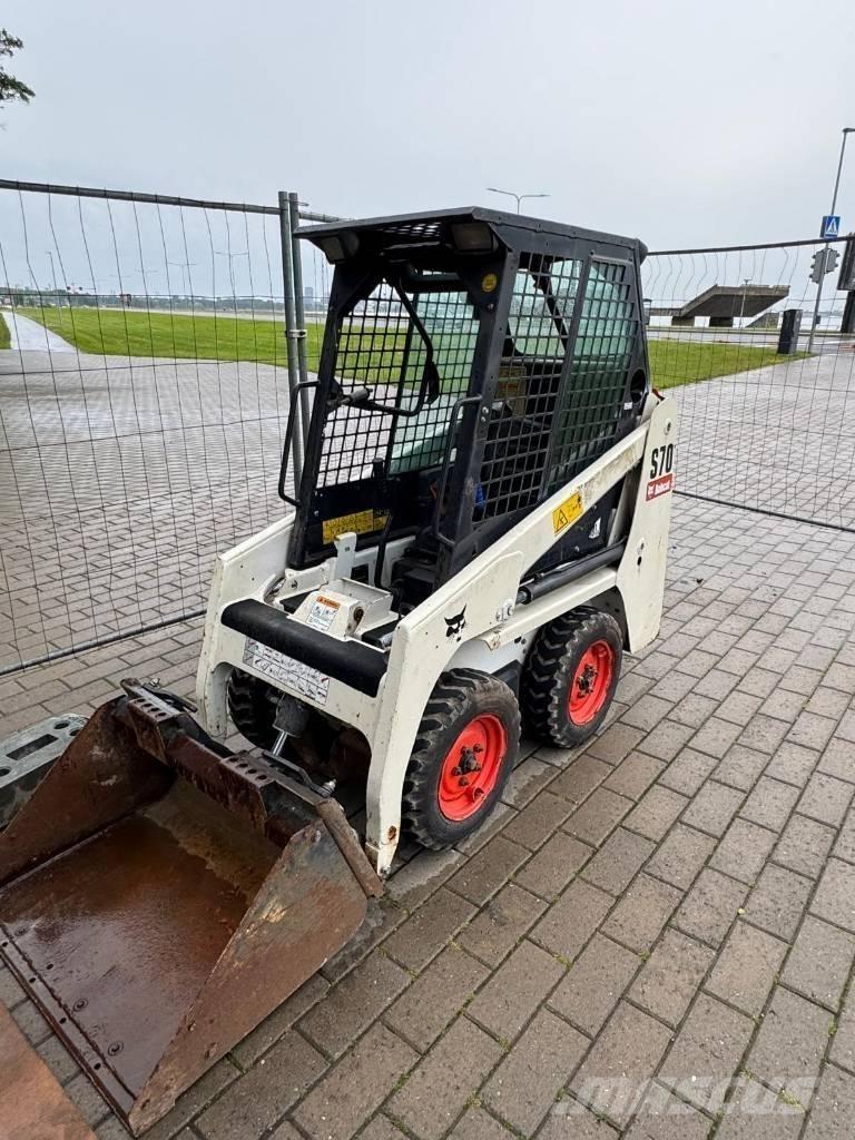 Bobcat S 70 Krautuvai su šoniniu pasukimu