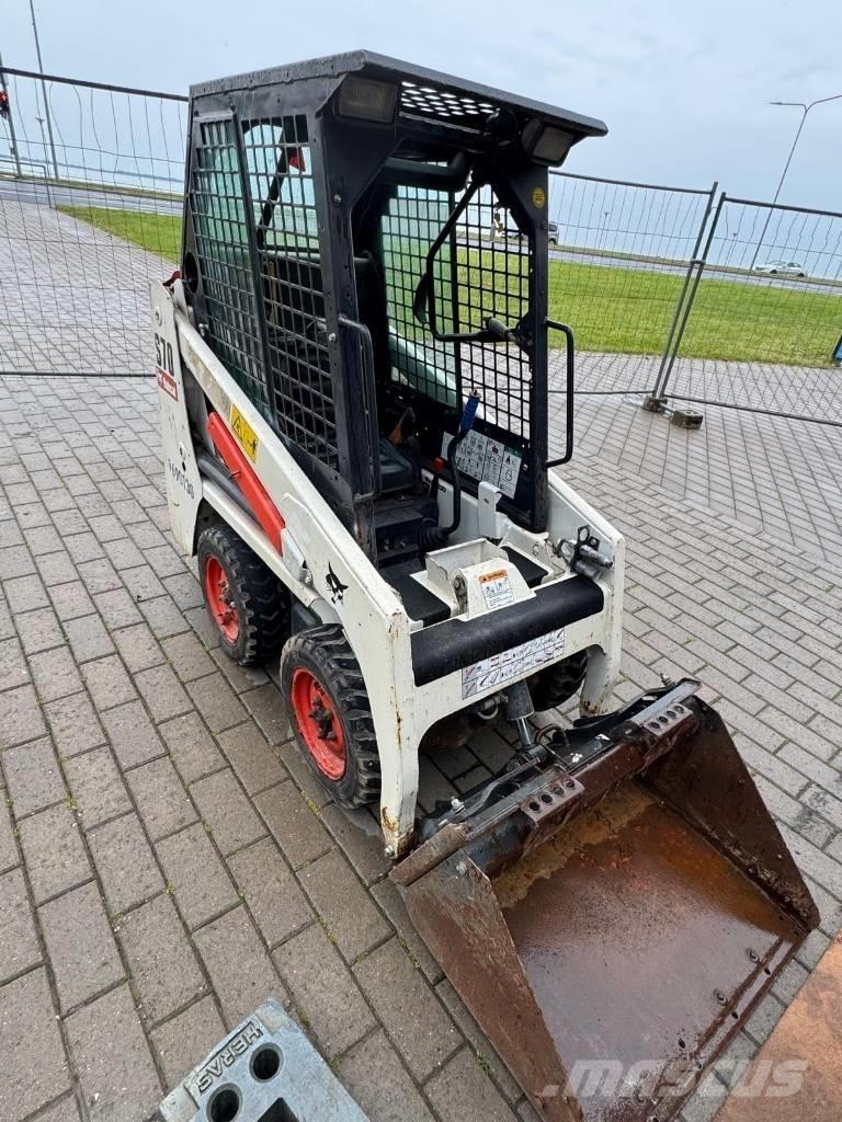 Bobcat S 70 Krautuvai su šoniniu pasukimu