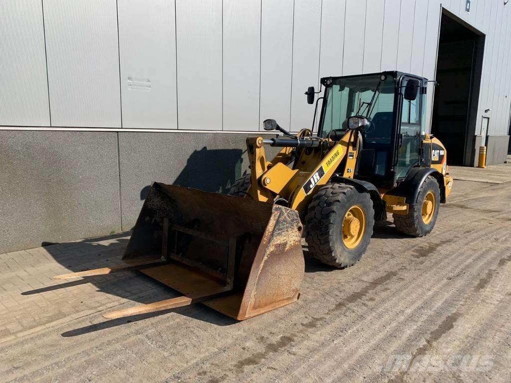 CAT 906 Naudoti ratiniai krautuvai