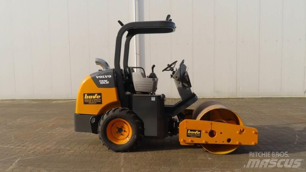 Volvo SD25D Vieno būgno volai