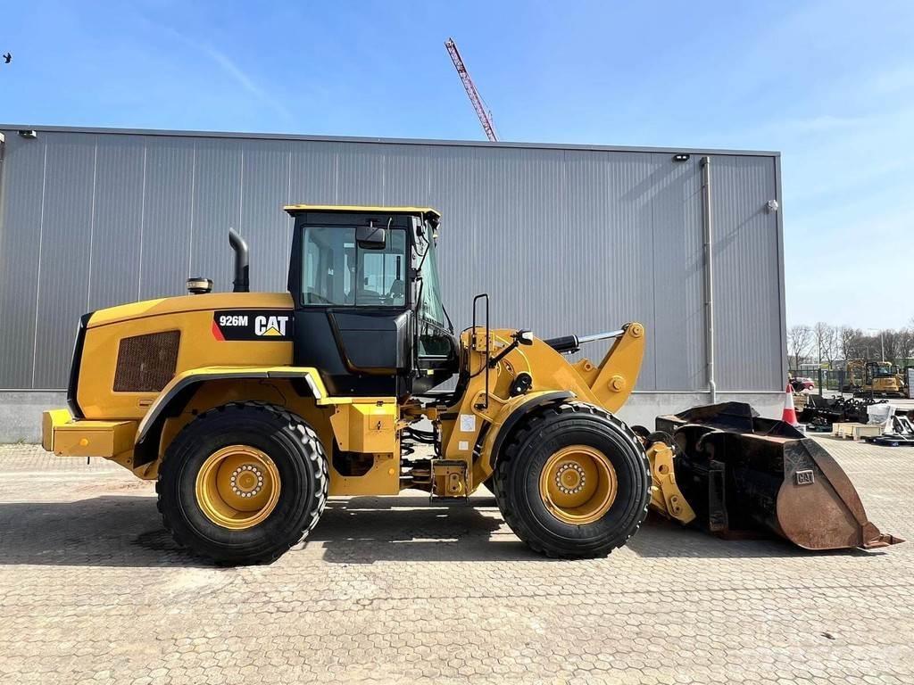 CAT 926M Naudoti ratiniai krautuvai