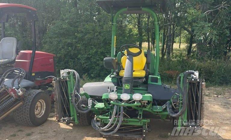 John Deere 7700A Savaeigės žoliapjovės