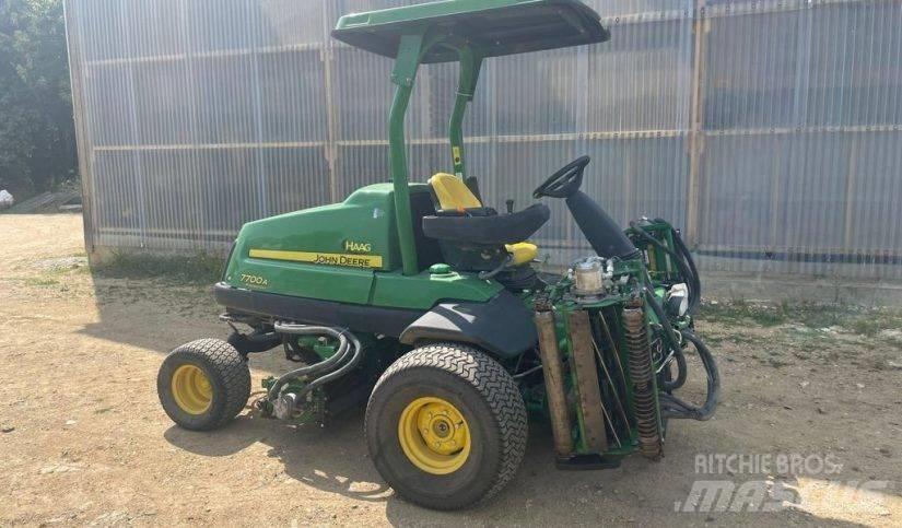 John Deere 7700A Savaeigės žoliapjovės