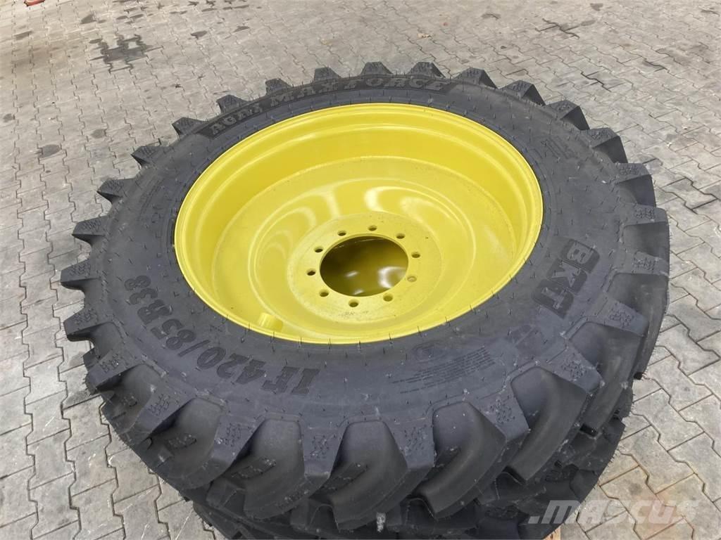 BKT 420/85R38 Padangos, ratai ir ratlankiai