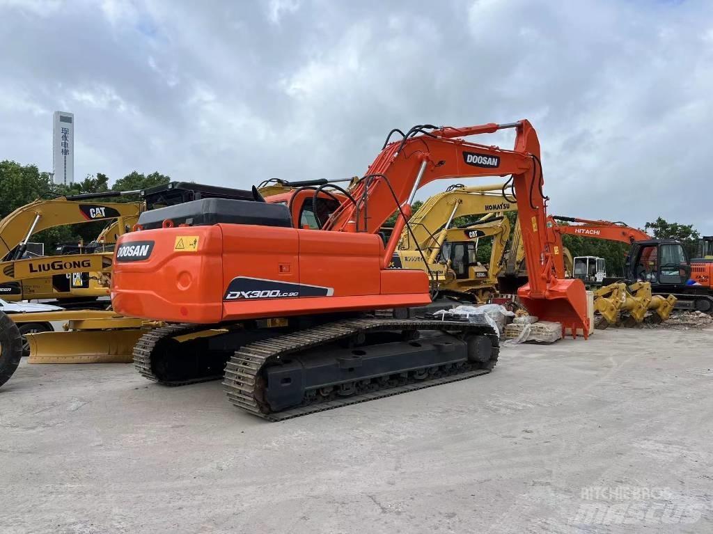 Doosan DX 300 Vikšriniai ekskavatoriai