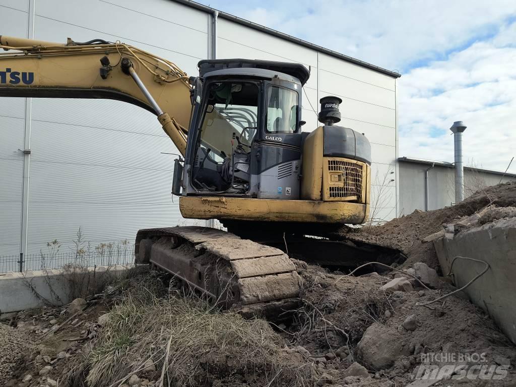 Komatsu 228 Vikšriniai ekskavatoriai