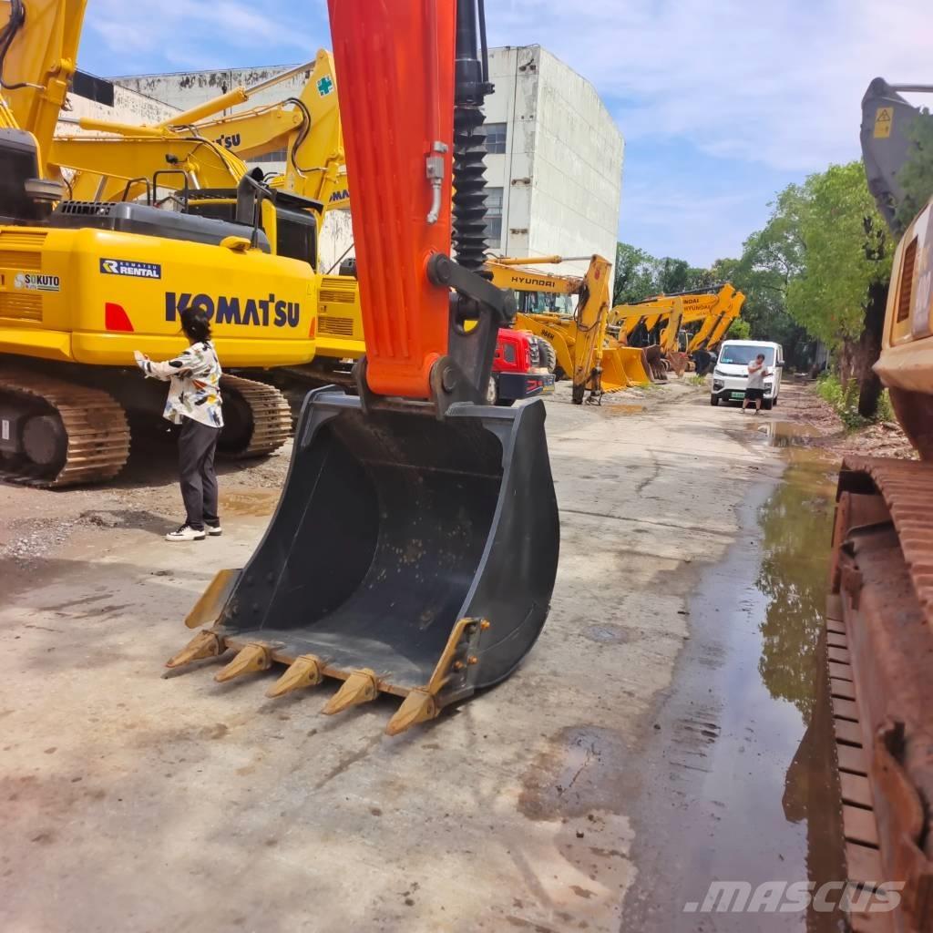 Doosan DX 225 LC Vikšriniai ekskavatoriai