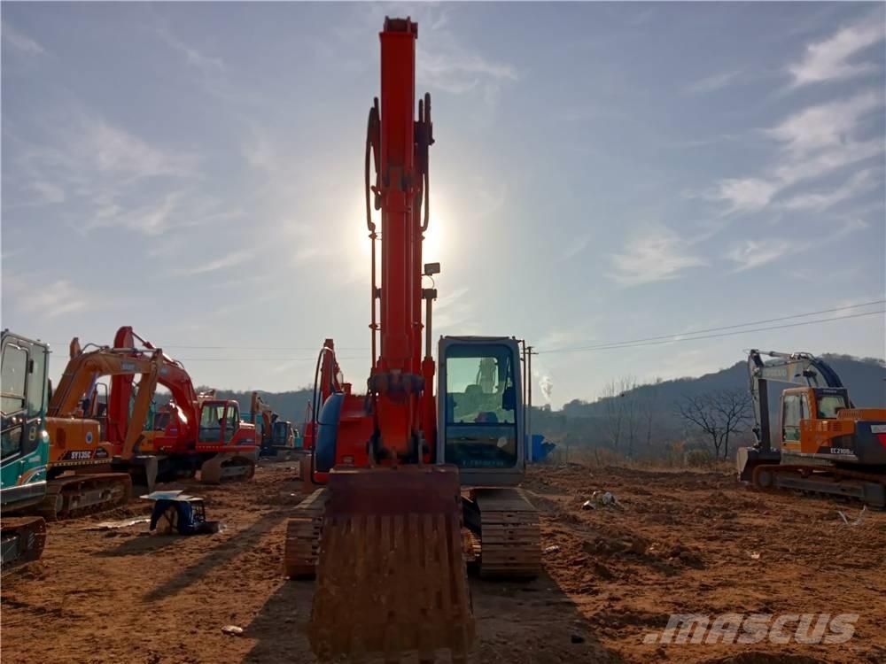 Hitachi ZX135US Vikšriniai ekskavatoriai