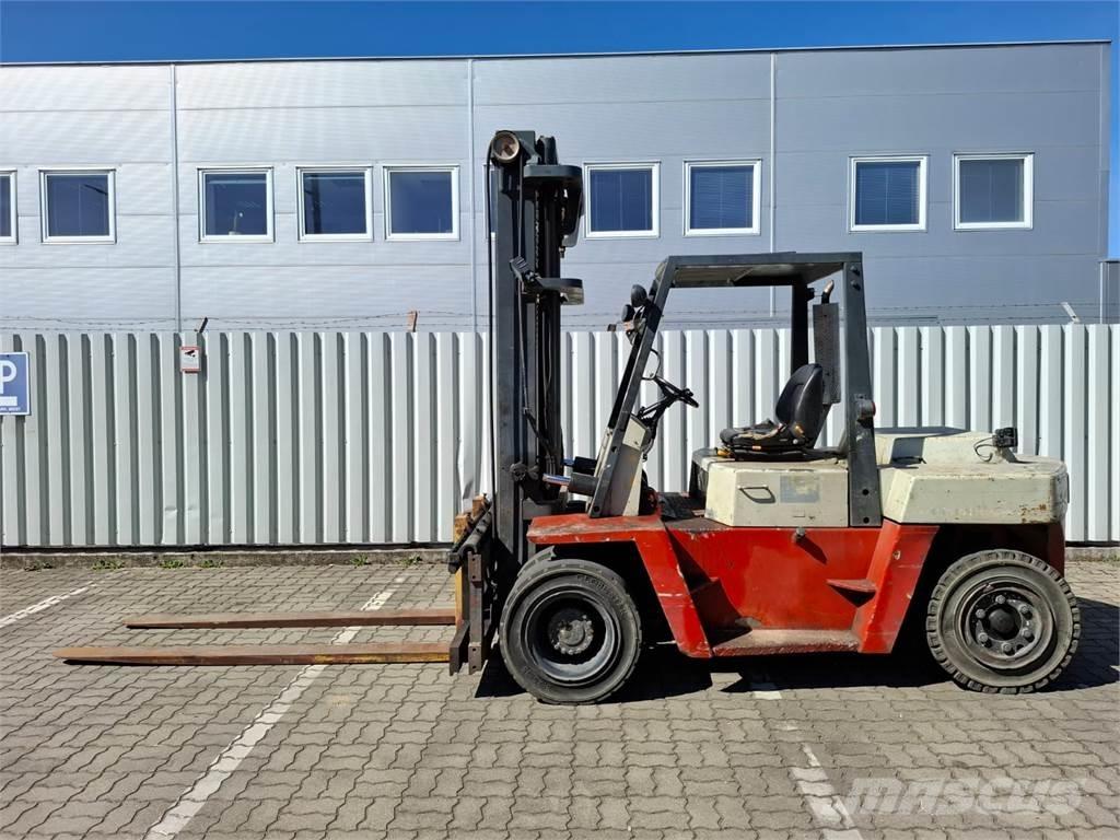 Nissan DF05A60U Dyzeliniai krautuvai