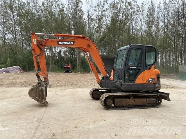 Doosan DX 60 Mini ekskavatoriai < 7 t
