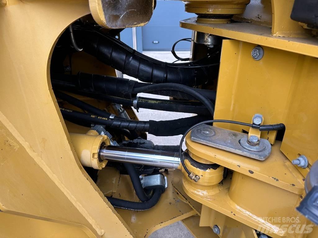 CAT 938 H Naudoti ratiniai krautuvai
