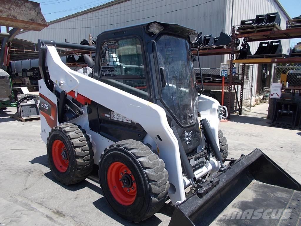Bobcat S76 Krautuvai su šoniniu pasukimu