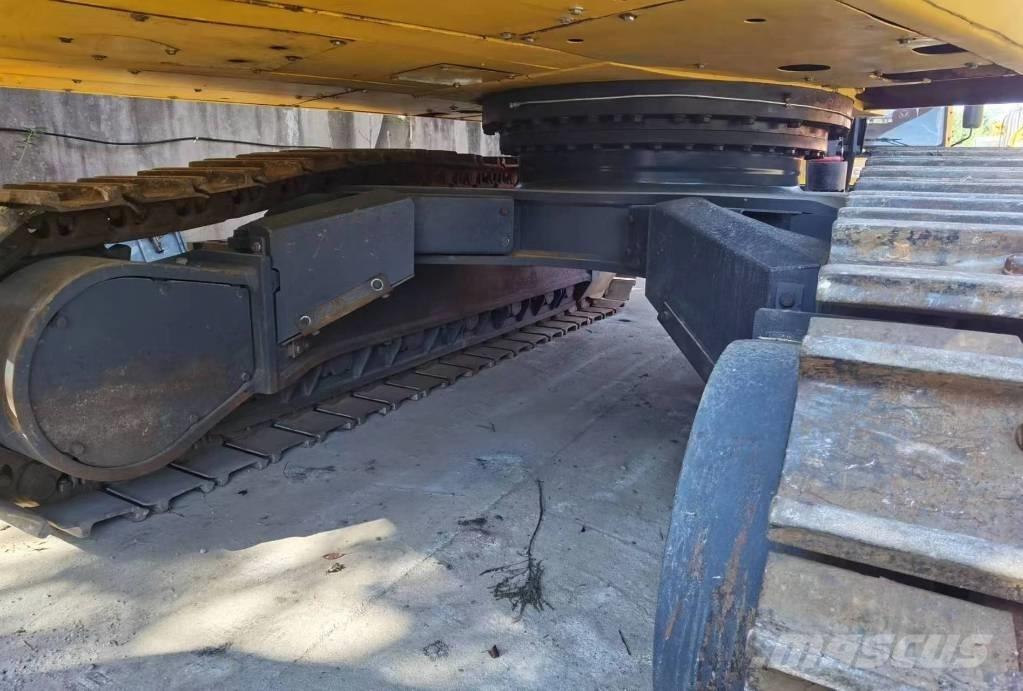 Komatsu PC 450 Vikšriniai ekskavatoriai