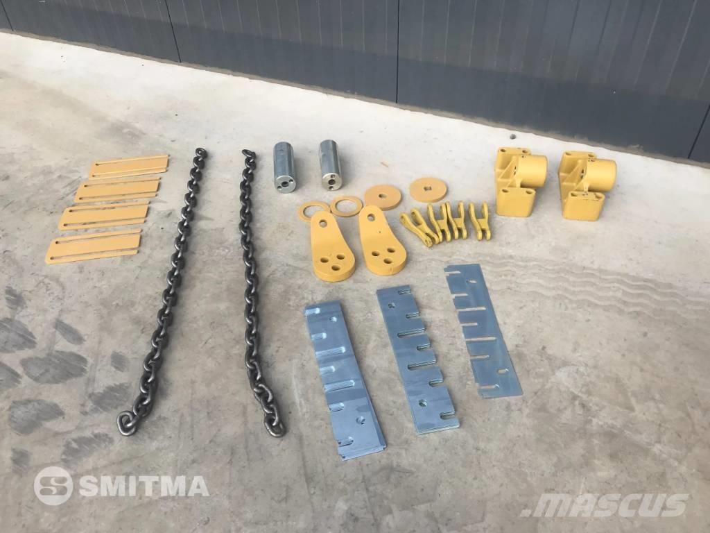 CAT 740B Galiniai žibintai