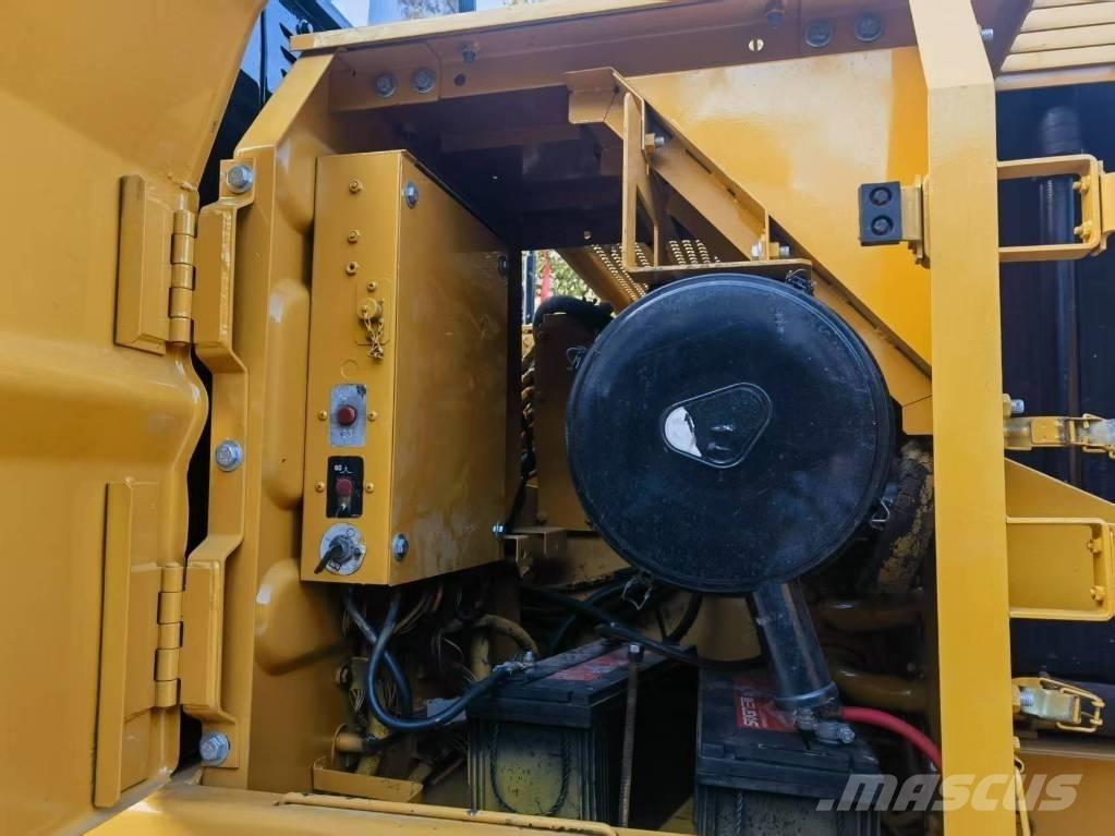 CAT 325 B L Vikšriniai ekskavatoriai