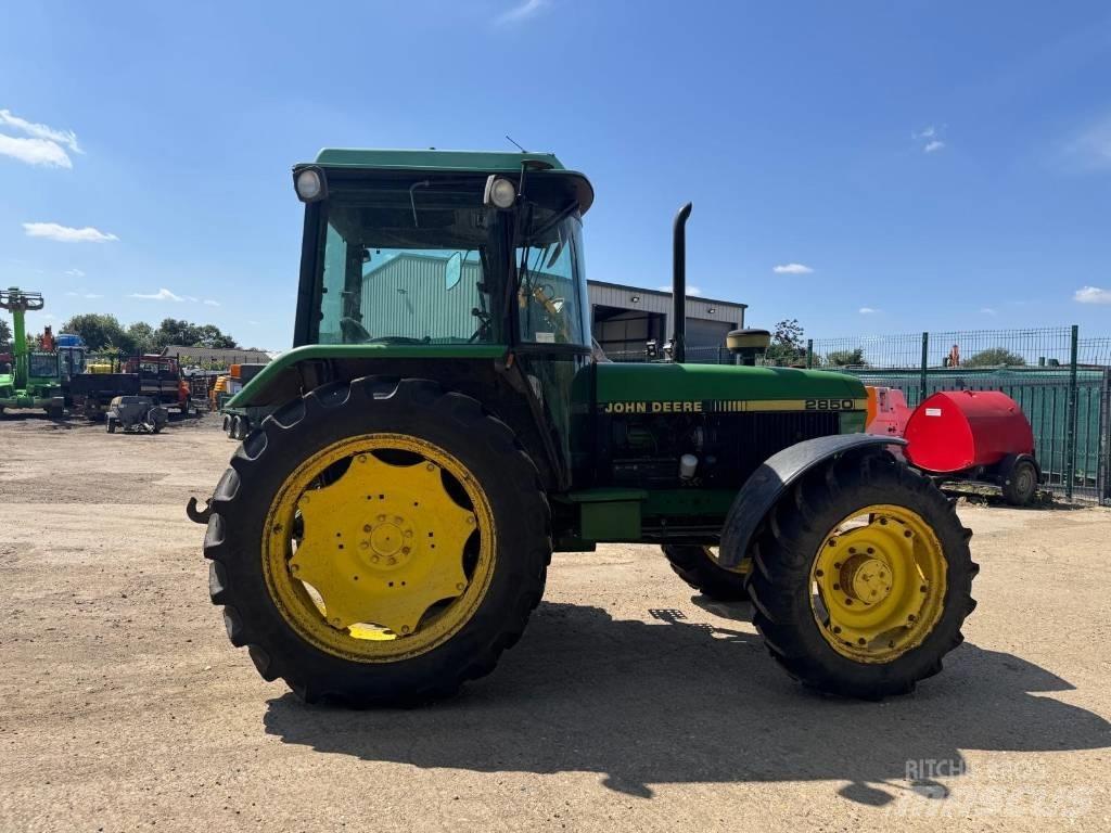 John Deere 2850 Traktoriai