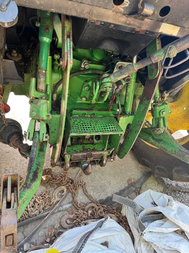 John Deere 2850 Traktoriai