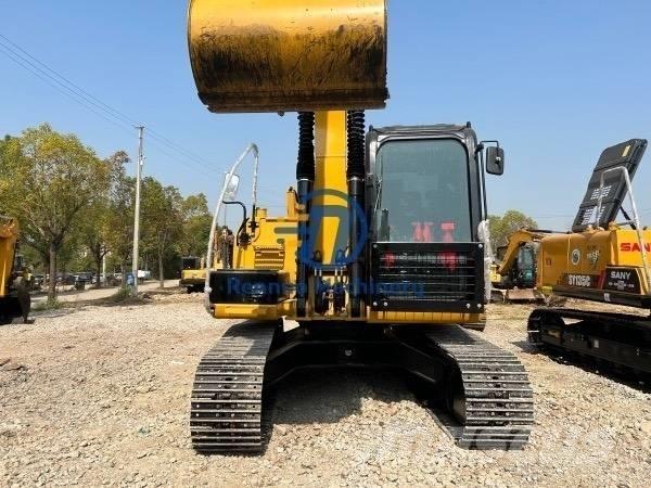 CAT 313 Vidutinės galios ekskavatoriai 7-12 t