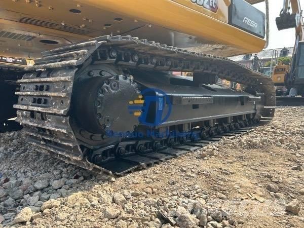 CAT 313 Vidutinės galios ekskavatoriai 7-12 t