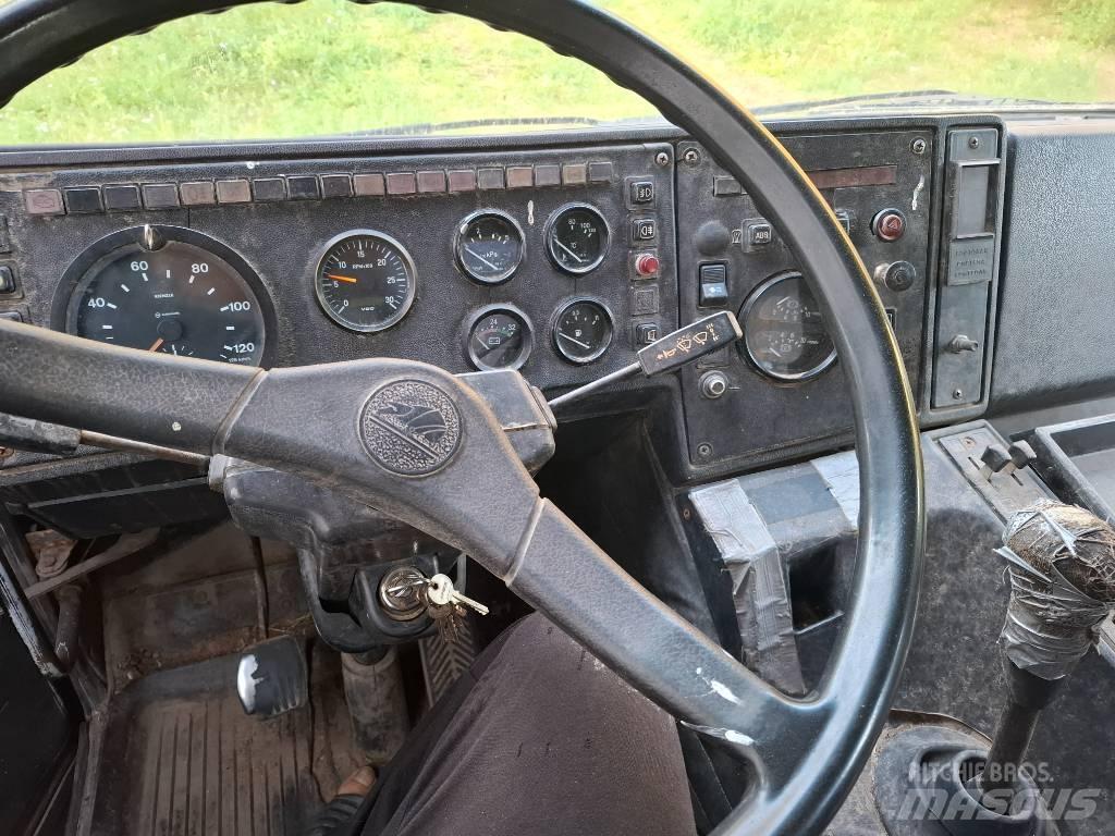 MAZ 551633 Savivarčių priekabų vilkikai