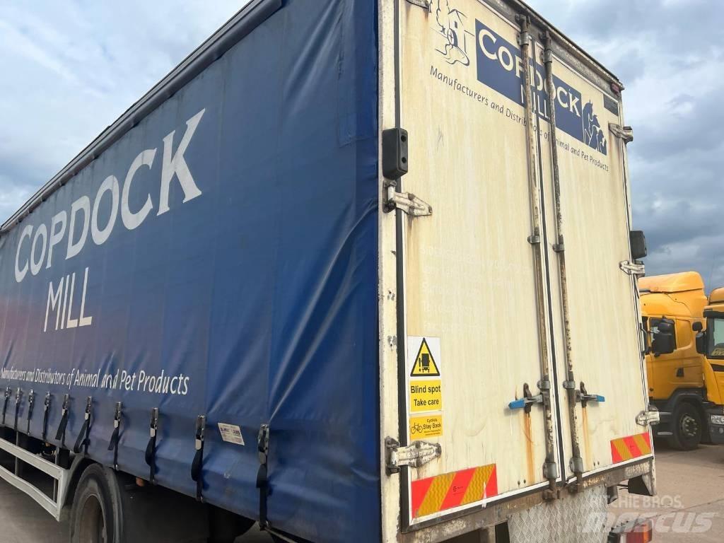 Scania P 230 Priekabos su tentu