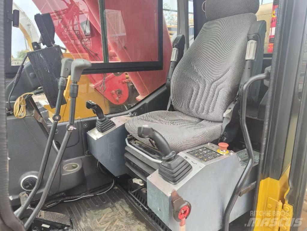 Sany SCC2000A Vikšriniai kranai