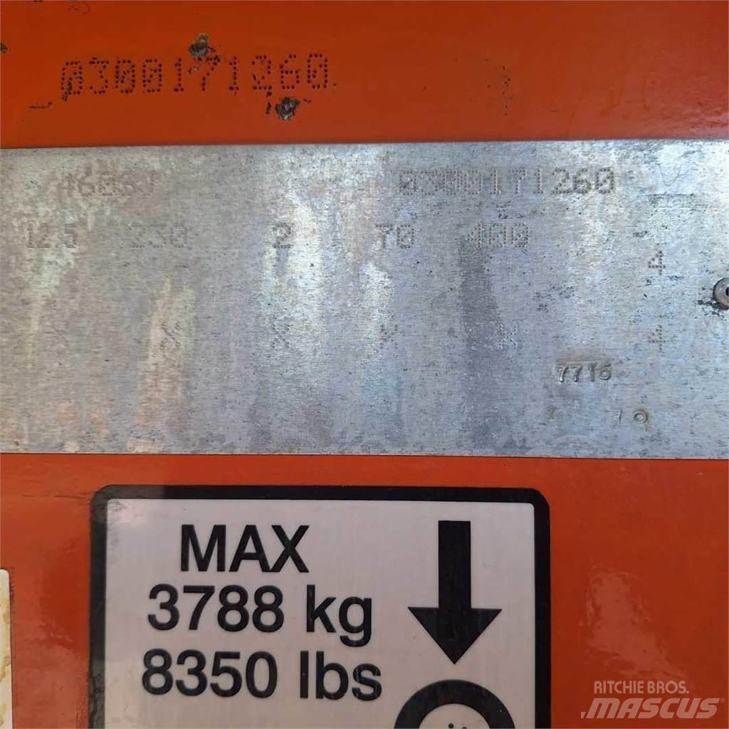 JLG 460SJ Teleskopiniai keltuvai