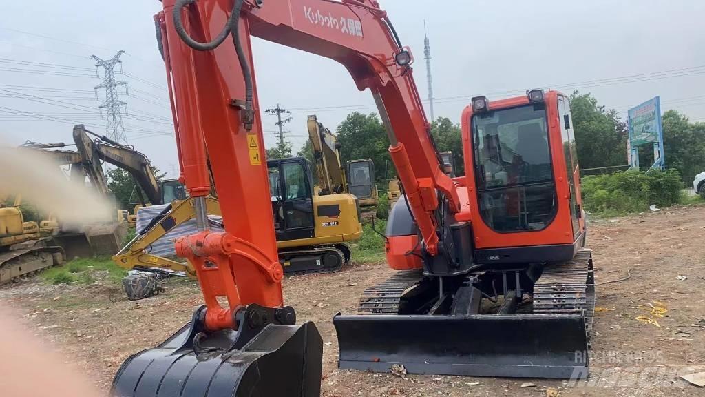 Kubota KX185 Vidutinės galios ekskavatoriai 7-12 t