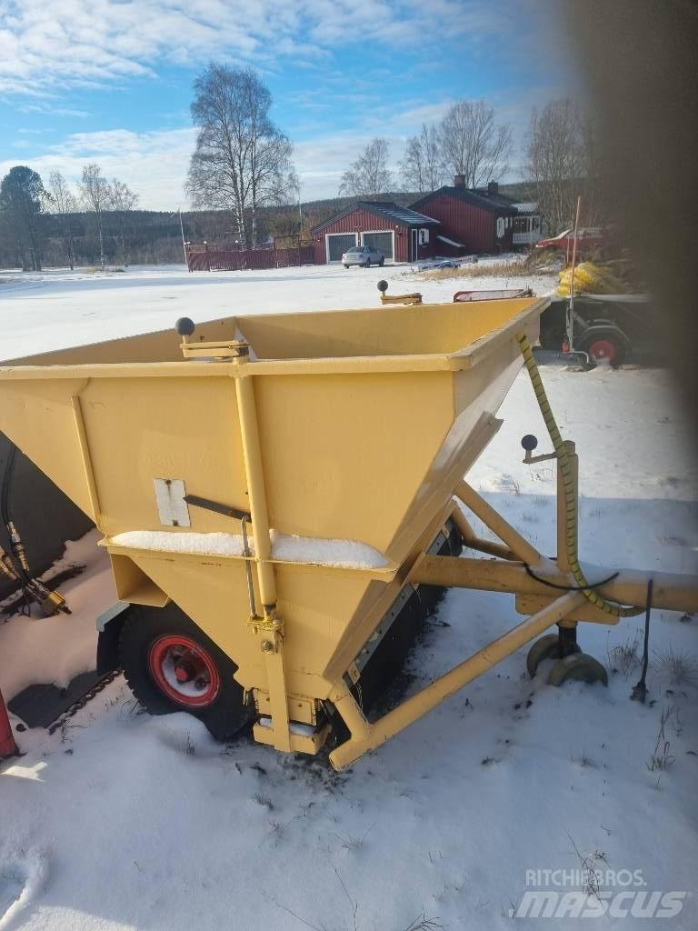 Falköping T-15E Kiti naudoti statybos komponentai
