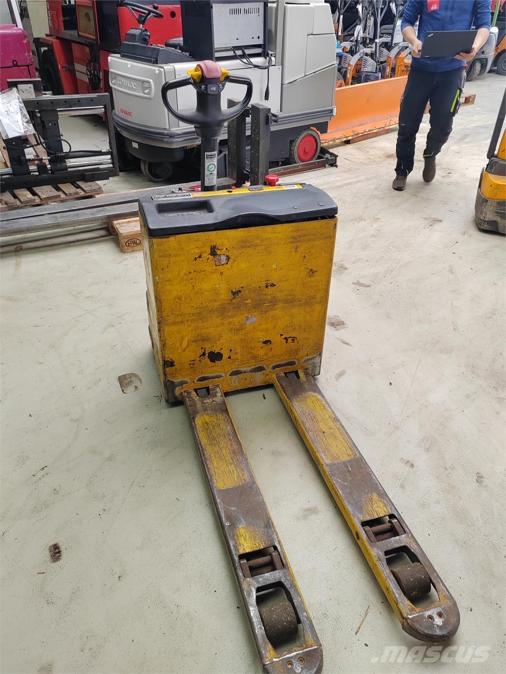 OM TL 18 Rankiniai vėžimėliai