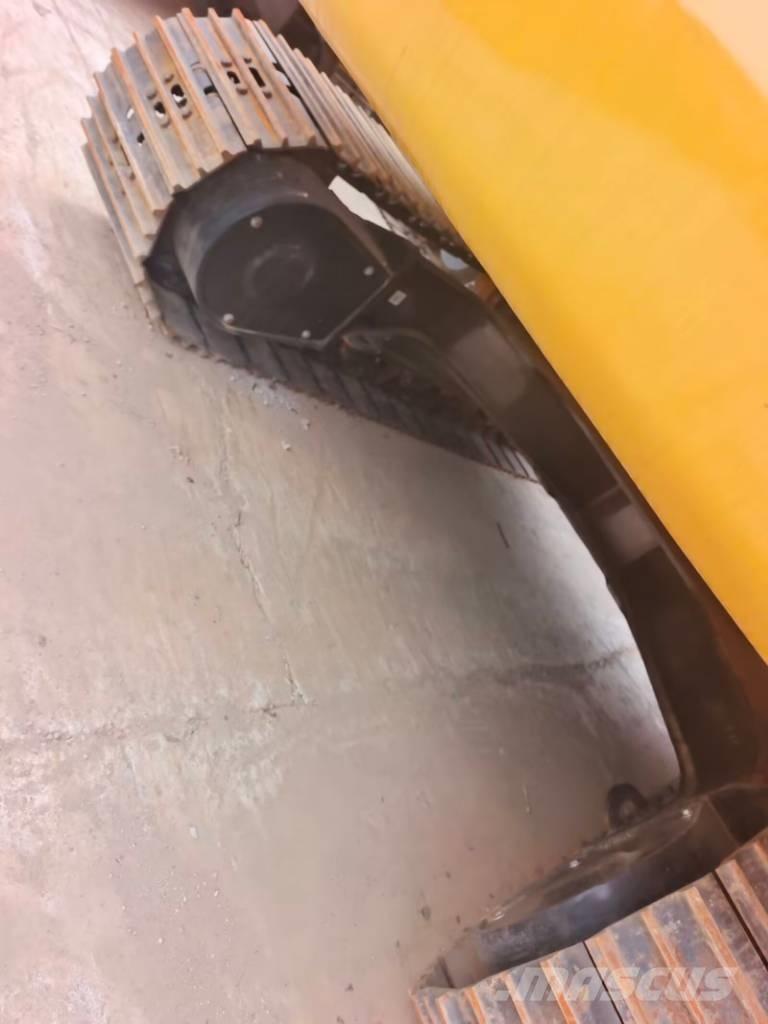 CAT 323 GC Vikšriniai ekskavatoriai