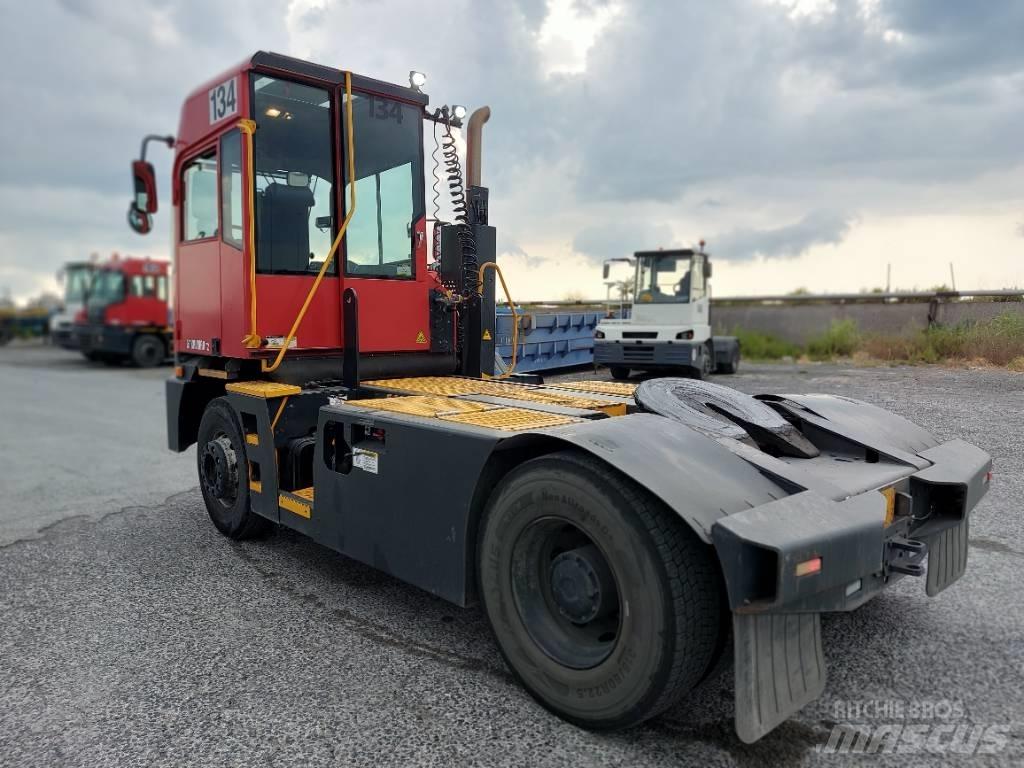 Kalmar T2 Naudoti terminalų vilkikai