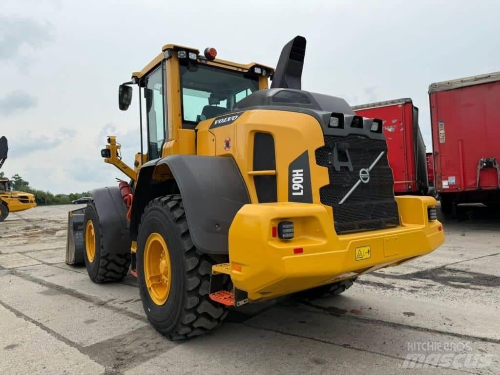 Volvo L90H Naudoti ratiniai krautuvai